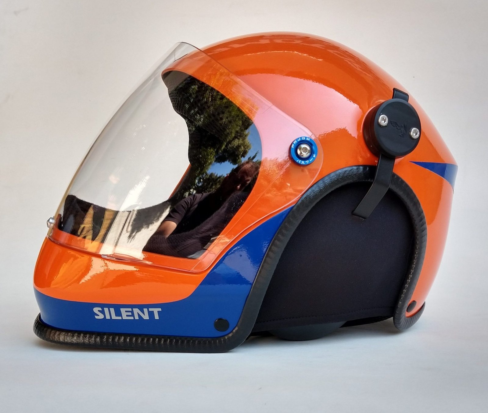 CAPACETE SILENT FUL FACE COR CARBON COLORS COM INTERCOMUNICADOR BLUETOOTH V6 PRO E CABO PRA RADIO - Imagem 4