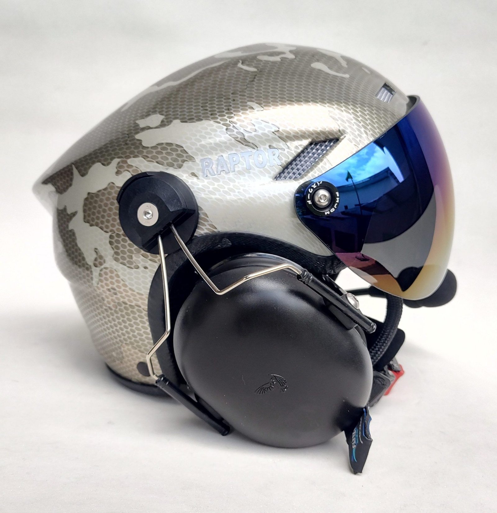 CAPACETE RAPTOR COMBAT DESERT COR CAMUFLADO COM VISEIRA AZUL IRIDIUM - Imagem 7