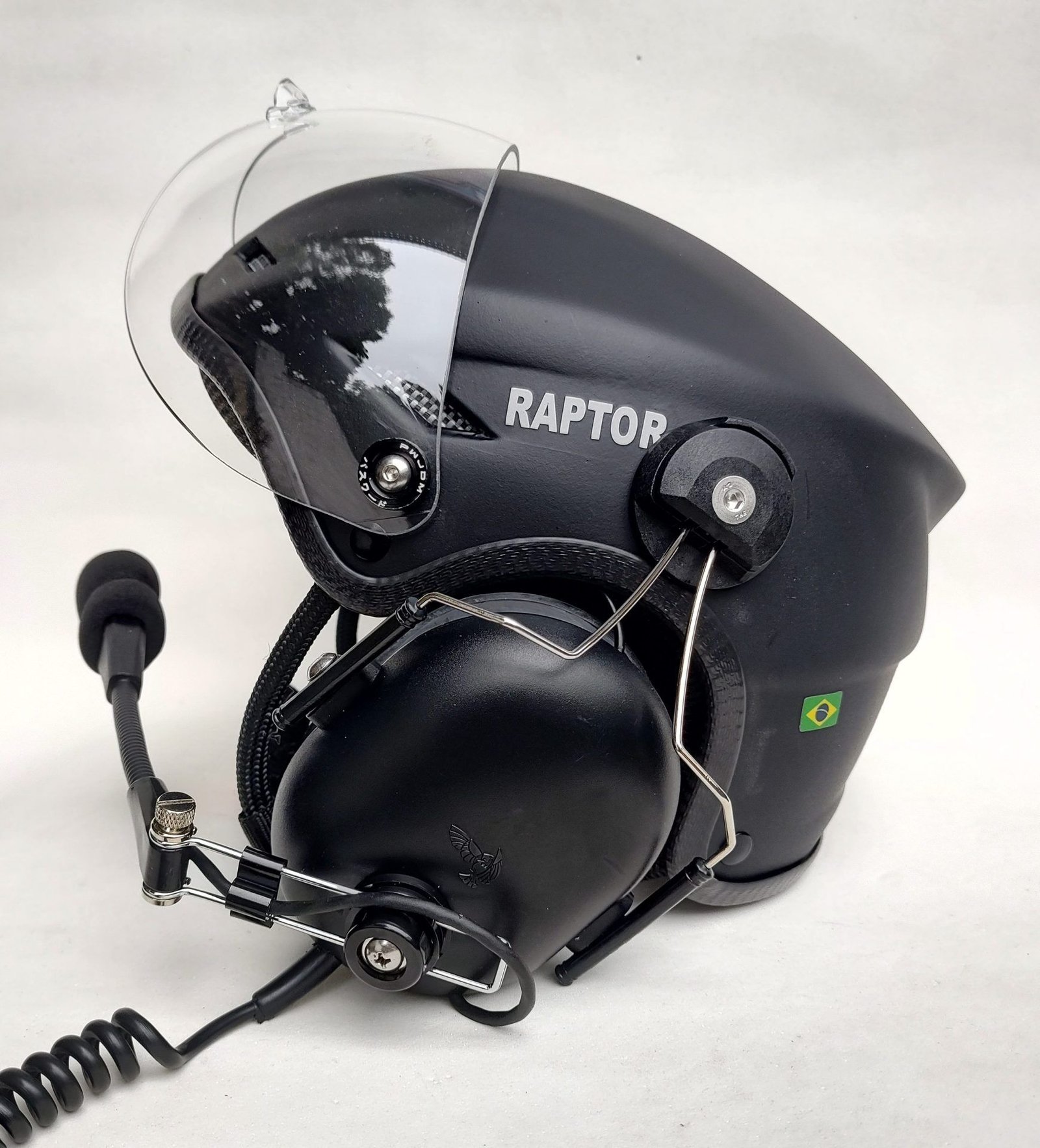 CAPACETE RAPTOR COR PRETO FOSCO COM VISEIRA MODELO TOP GUN E SISTEMA DE PRENDER A FONIA MODELO TIPO 3M - Imagem 16