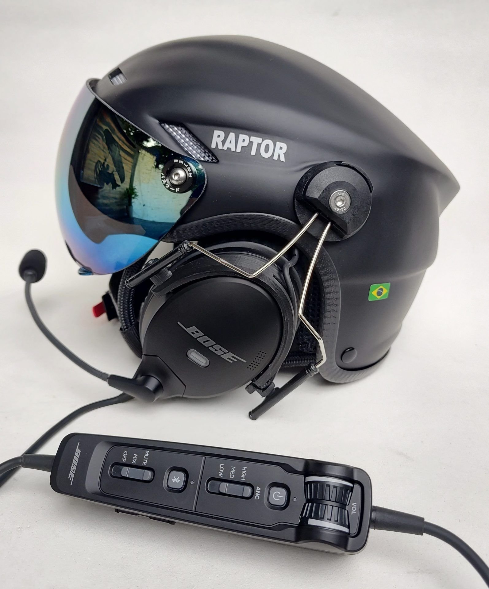 CAPACETE MODELO RAPTOR COM SUPORTE PARA ADAPTAÇÃO DOS FONES BOSE A20 E A30 - Imagem 6
